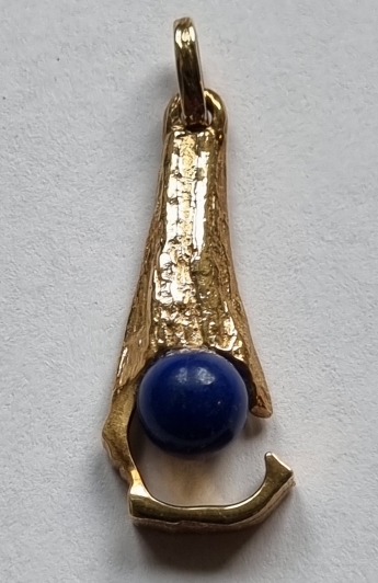 Vedhæng med lapis lazuli kugle 14 karat
