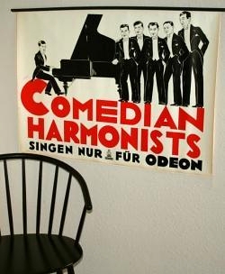 Retro plakat - Sorte silhuetter med rd tekst Comedian Harmonists