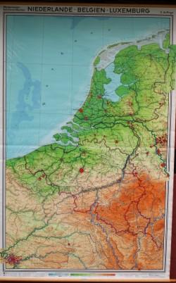 Nederlande Belgien Luxemburg - Stort gammelt rullekort fra skole